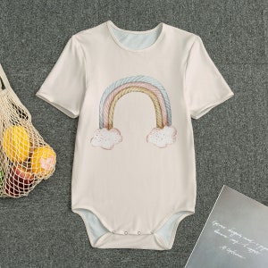 Tutina per adulti in filato ABDL arcobaleno