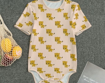 1 Baby Geparden Strampelanzug