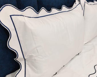 400 Thread Count Cotton Sateen Hotel Stitch 3 Piece Duvet Cover in Scalloped+Border Embroidery