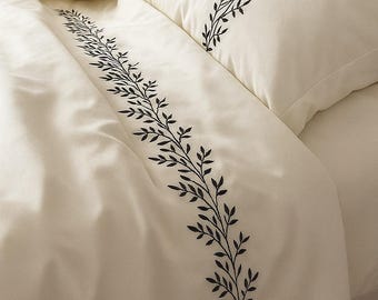 Personalization Flower Embroidery 400 Thread Count Cotton Sateen Hotel Stitch 3 Piece Duvet Cover Set
