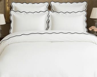 400 Thread Count Cotton Sateen Hotel Stitch 3 Piece Duvet Cover in Scalloped Embroidery
