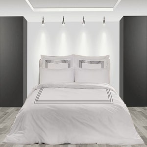 400 Thread Count Cotton Sateen Hotel Stitch 3 Piece Duvet Cover Set in Front Triple Embroidery Border