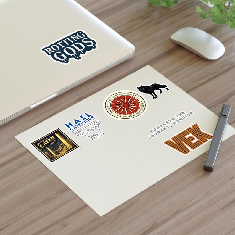 Cartela de adesivos "A Vontade de Muitos": Adesivos para fãs de livros de fantasia, ideais para Kindle ou caderno. Decoração inspirada em "A Vontade de Muitos". imagem 7