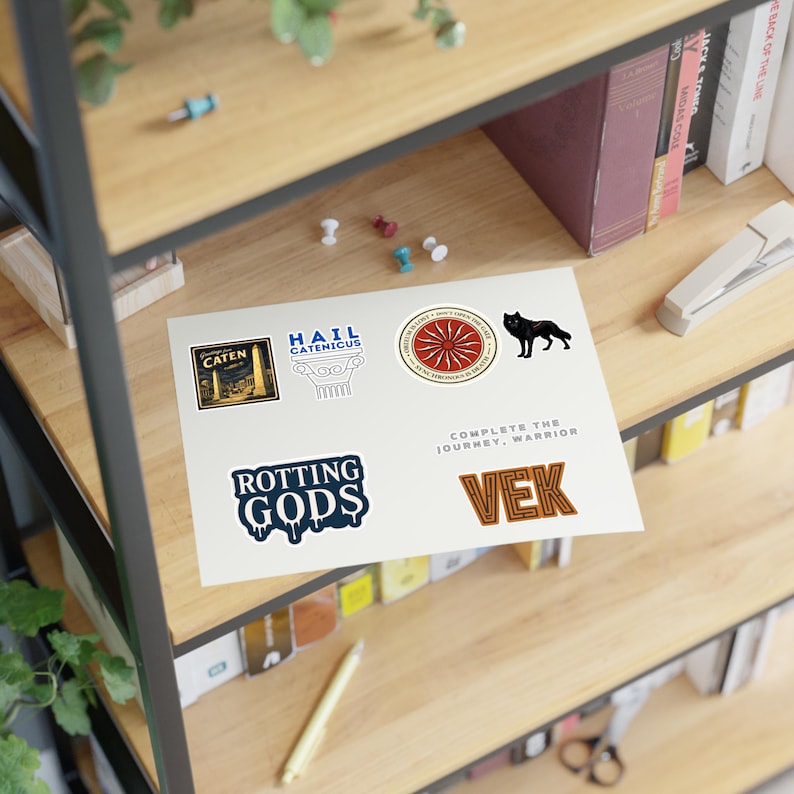 Cartela de adesivos "A Vontade de Muitos": Adesivos para fãs de livros de fantasia, ideais para Kindle ou caderno. Decoração inspirada em "A Vontade de Muitos". imagem 6