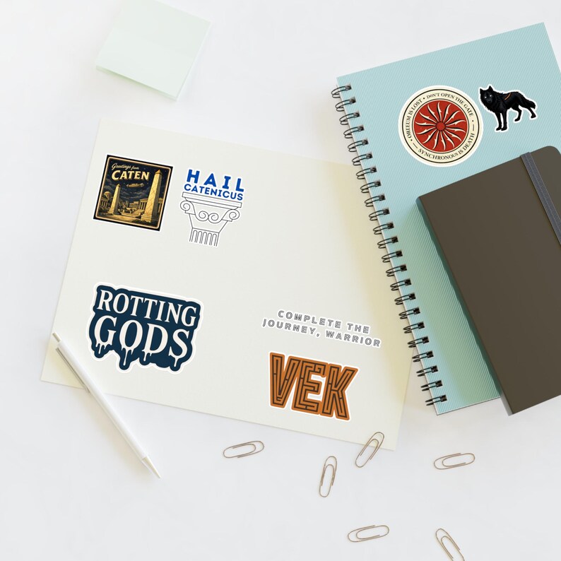 Cartela de adesivos "A Vontade de Muitos": Adesivos para fãs de livros de fantasia, ideais para Kindle ou caderno. Decoração inspirada em "A Vontade de Muitos". imagem 8