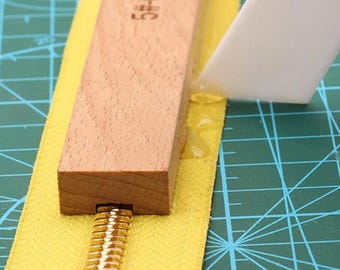 Zipper Glue Anti-Overflow Ruler, 3Pcs, Wooden, Gluing Jig, Card Holder Assembly Installation Tool, Wallet Bag Leather Sewing Alignment Guide