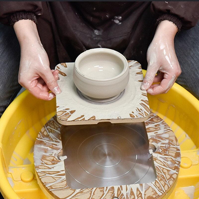 En Torno Cerâmica - Cumbuquinha com tampa. . . . . #pottery #ceramics # ceramica #handmade #handmadeceramics #wheelthrownpottery #wheelthrown  #curitiba #gohan
