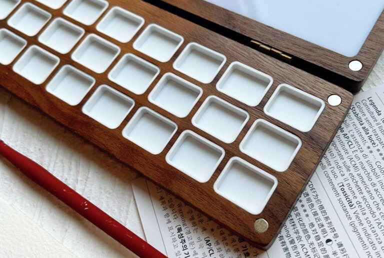 Tavolozza Portatile da Disegno, MiniTavolozza da Viaggio in Legno con 15 Griglie e 1 Clip, Tavolozza di Colori ad Acquerello, Vassoio di Miscelazione