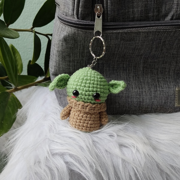 Baby Yoda keychain | Crochet Baby Yoda