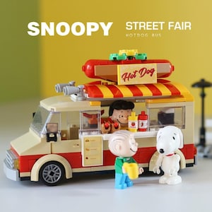 Building Blocks - Miniature Snoopy Hot Dog Van
