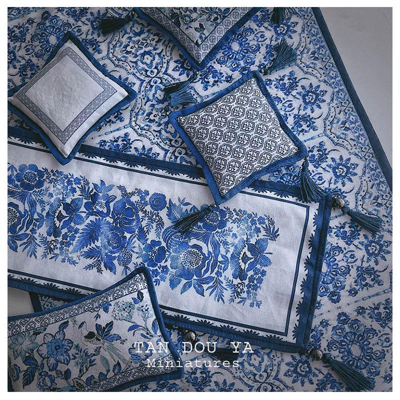 Cuscino Floreale In Miniatura Per Casa Delle Bambole &ndash; Scala 1:12, Divano E Letto