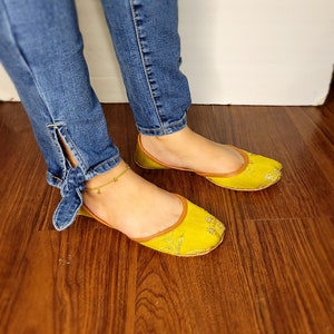 Neon Green Traditional Handmade Embroidery Khussa Jutti for Eid | Flat Leather Shoes for Women | Perfect for Eid ul Fitr