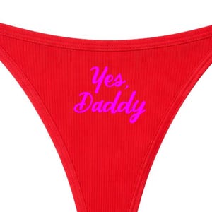 Ja, Daddy Ribbed, Ringlänkad Röd Thong - Fetisch Trosor - Undergiven Thong - Rollspelsunderkläder