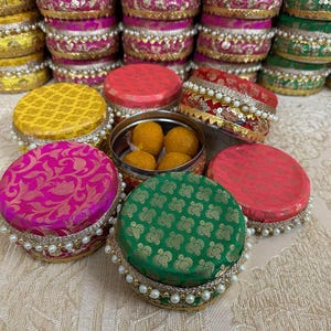 Caja Ladoo/Favores Lohri/Caja de acero Mithai/Cajas de regalo Desi/Cajas de favor indias/Caja Laddoo/Caja de dulces/Puja Favor/Caja Mithai/Caja Punjabi Bhaji