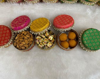 25 X Scatola Ladoo/Bomboniere Lohri/Scatola in acciaio Mithai/Scatole regalo Desi/Scatole bomboniere indiane/Scatola Laddoo/Scatola dolci/Bomboniera Puja/Scatola Mithai/Scatola Punjabi Bhaji