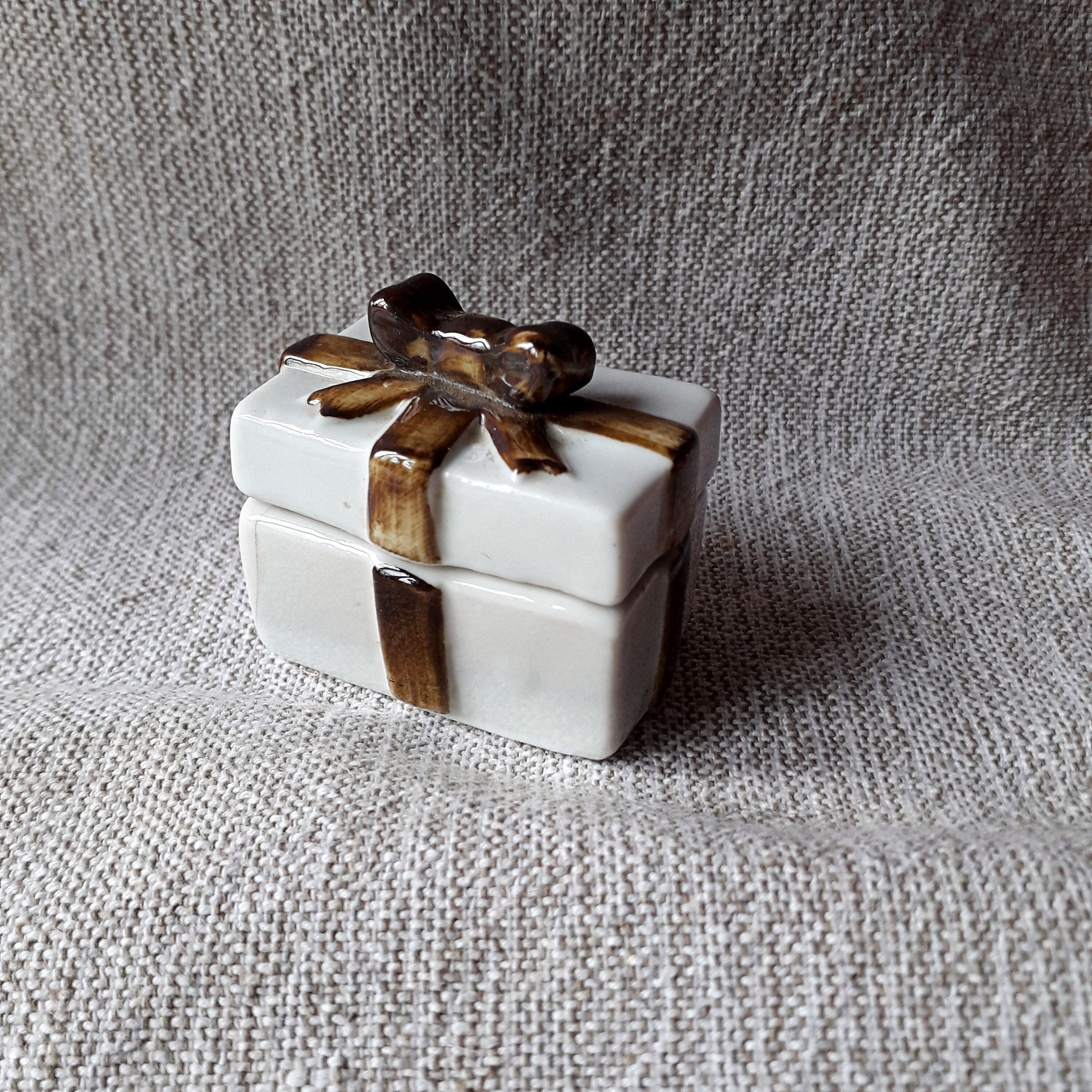 Boîte cadeaux bijoux grise, petit coffret cadeaux parfum, boîte déco.