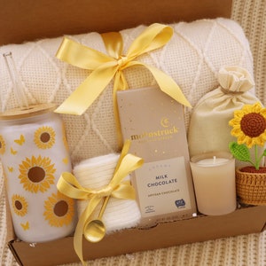 Cesta de regalo de spa para mimos del Día de la Madre, Caja de regalo personalizada del Día de la Madre, Regalo del Día de la Madre, Paquete de cuidado para ella Sunflower Blanket