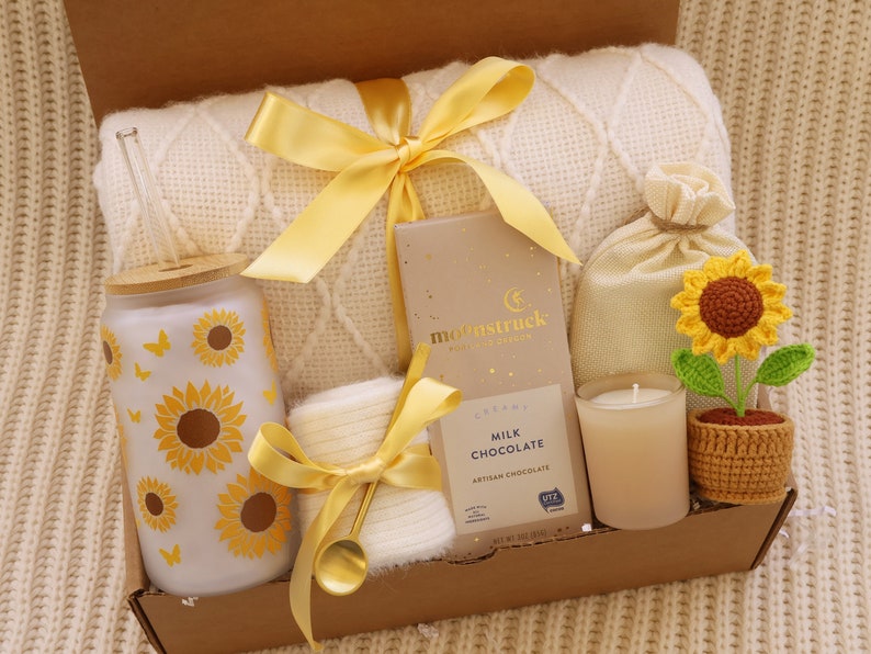 Cesta de regalo de spa para mimos del Día de la Madre, Caja de regalo personalizada del Día de la Madre, Regalo del Día de la Madre, Paquete de cuidado para ella Sunflower Blanket