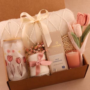 Personalized Gift For Women, Tea Gift Set, Custom Spa Gift Basket, Care Package For Her, Self Care Gift Box, Thank You Gift, Birthday Box Pink Tulips