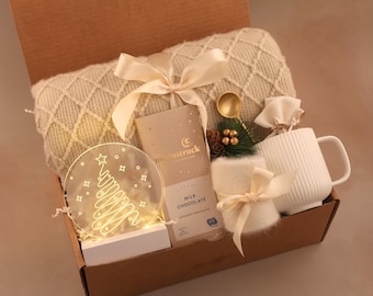 Personalized Holiday gift box, Christmas gift idea, warm gift, winter gift box, sending a hug, gift box for women, hygge gift idea