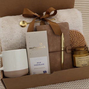 Cozy hygge gift box, Self care gift box, mothers day gift set for her mom, miss you, sending a hug, gift for colleagues image 3