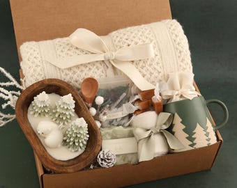 Holiday Gift Basket, Personalized Christmas Gift Box, Corporate Gift Box, Christmas Gift Basket, Holiday Gift For Clients And Employees