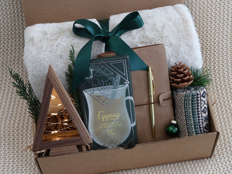 Christmas Gifts For Women, Christmas Gift Baskets, Hygge Gift Box For Friend, Mom, Sister, Holiday Self Care Gift Box LedTree Journal