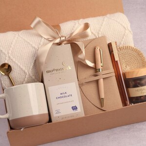 Gift Box For Her, Gift For Mom, Sending A Hug, Thinking Of You, Thank You Gift, Birthday Gift Box, Hygge Gift, Care Package, Gift For Women Tea Honey Blanket