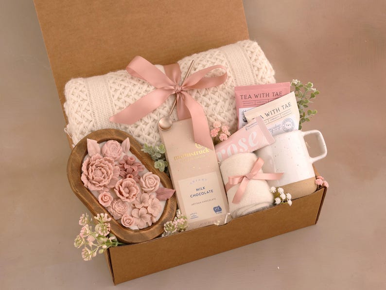 New Beginnings Box, Daisy mug and tile coaster set, New job gift, Coworker Leaving Gift, New house gift, Goodbye gift, Good luck, New start FlowerWoodCandlePink