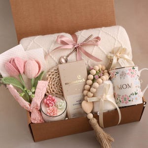 Crochet Sunflower Mothers Day Gift Box, Gift Box for Grandma, Daughter to Mother Gift, Gift Box for Mom Gift Set, Self Care Gift for Mom Pink Tulip