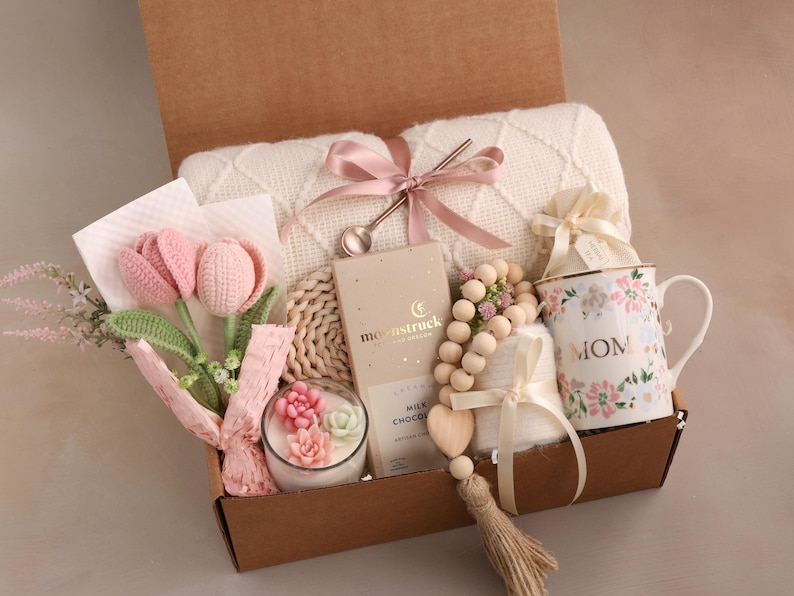 Crochet Sunflower Mothers Day Gift Box, Gift Box for Grandma, Daughter to Mother Gift, Gift Box for Mom Gift Set, Self Care Gift for Mom Pink Tulip
