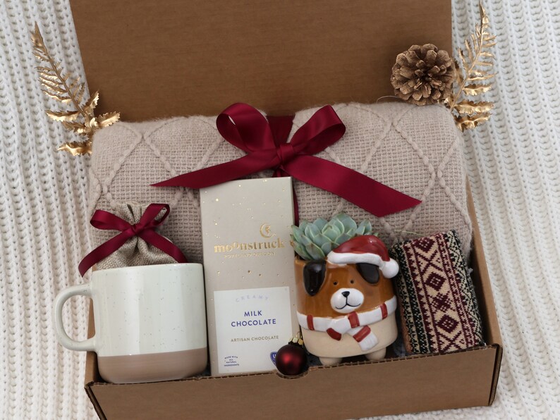 Christmas Gifts For Women, Christmas Gift Baskets, Hygge Gift Box For Friend, Mom, Sister, Holiday Self Care Gift Box Doggy Santa Succ