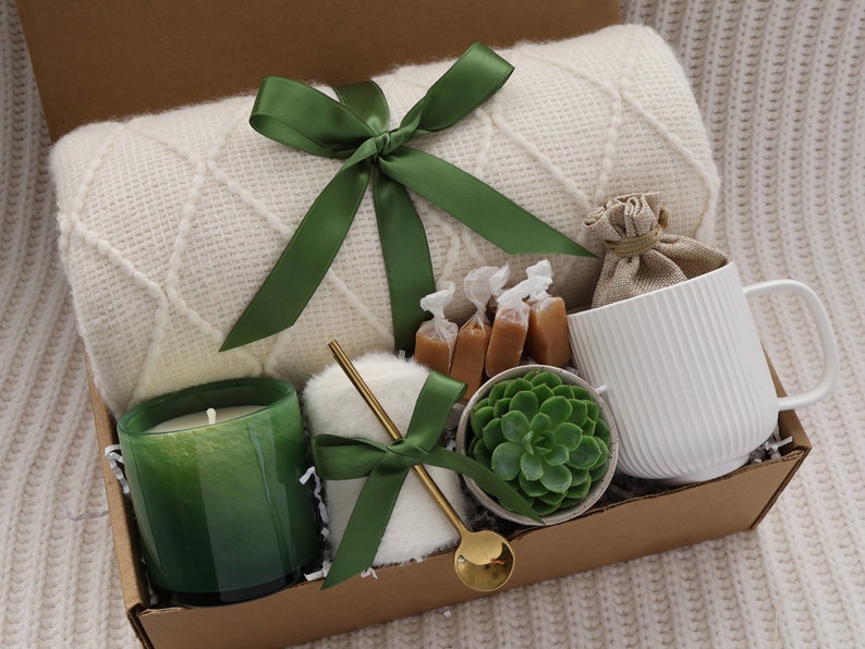 Birth Flower Birthday Gift Box, birthday ideas, birthday present, gift for best friend, BdayFlower GreenGlassCandle