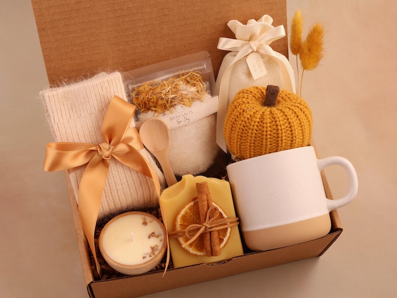 Hug in a Box, Comfort Care Package for Women, Cozy Gift Basket YelowPumpkinNoBlankt