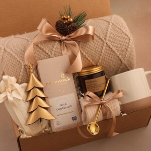 Personalized Holiday Gift Box, Christmas Gift Idea, Warm Gift, Winter Gift  Box, Sending a Hug, Gift Box for Women, Hygge Gift Idea - Etsy
