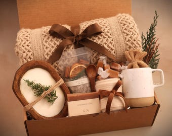 Self Care Gift Box, Personalized Gift, Administrative Day, Gift For Mom, Sympathy Gift Box, Birthday Gift Basket, Care Package For Her