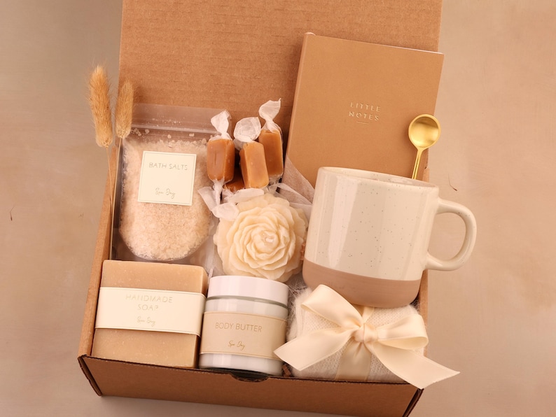 Crochet Sunflower Mothers Day Gift Box, Gift Box for Grandma, Daughter to Mother Gift, Gift Box for Mom Gift Set, Self Care Gift for Mom Spa Little Notes