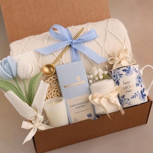 Crochet Sunflower Mothers Day Gift Box, Gift Box for Grandma, Daughter to Mother Gift, Gift Box for Mom Gift Set, Self Care Gift for Mom Blue Tulips