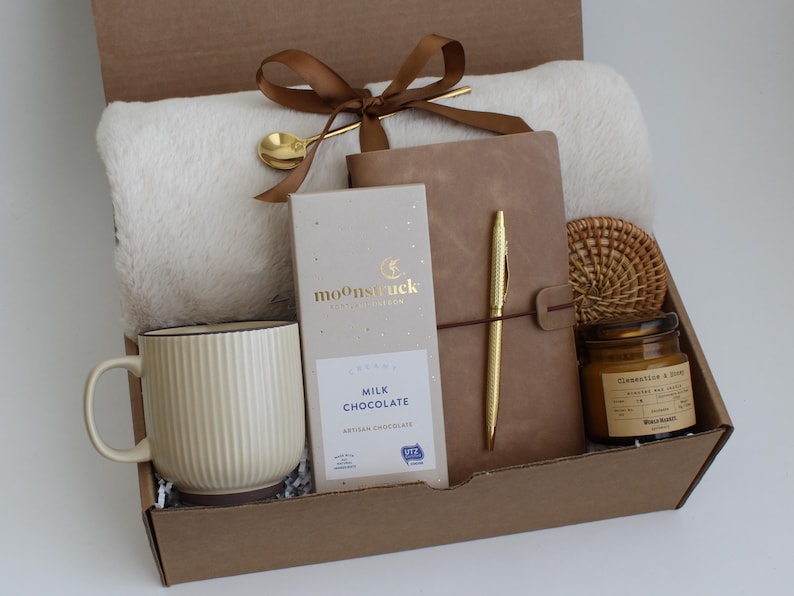 Self Care Gift Box, Personalized Gift, Administrative Day, Gift For Mom, Sympathy Gift Box, Birthday Gift Basket, Care Package For Her BeigeChocJournal