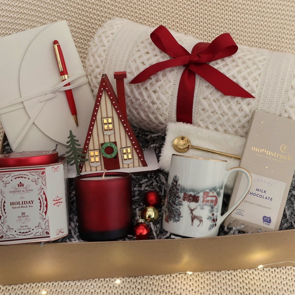 Winter gift box Best Friend, Christmas gift basket hygge, Holiday Gift box for women, gift idea, Care package for her Warm gift set