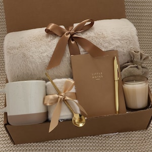 Birth Flower Birthday Gift Box, birthday ideas, birthday present, gift for best friend, BdayFlower LittleNotesBlanket