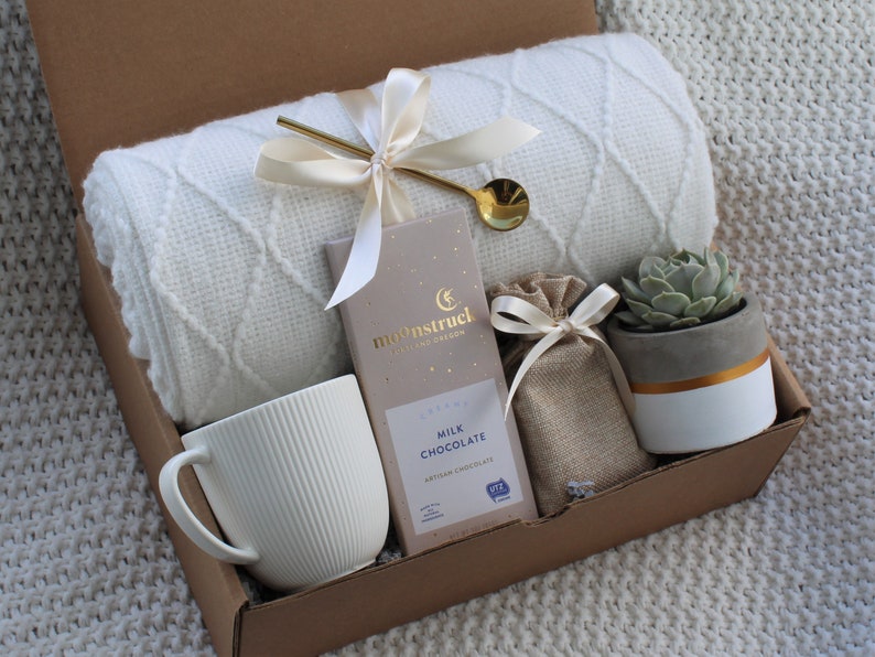 Hygge Gift Box with Blanket, Sending a hug, Thinking of you, Sympathy gift Basket, Bereavement, Encouragement gift, Thank You WhiteSucc BeigeChoc