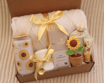 Crochet Sunflower Mothers Day Gift Box, Gift Box for Grandma, Daughter to Mother Gift, Gift Box for Mom Gift Set, Self Care Gift for Mom