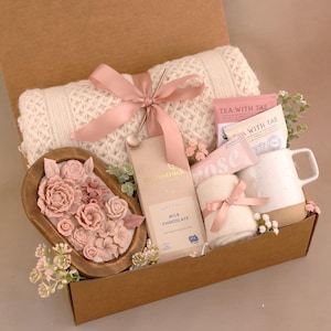 Hygge Gift Box for Her, Self Care, Birthday Get Well Candle Tea Chocolate FlowerWoodCandlePink