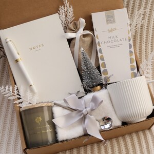 Holiday gift box Best Friend, Christmas gift, Winter gift, Gift box for women, gift idea, Gift box for women, Care package for her Warm gift White Notes GreyTree