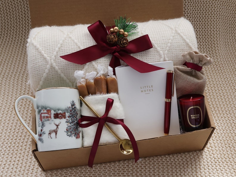 Winter gift box Best Friend, Christmas gift, Holiday Gift box for women, gift idea, Gift box for women, Care package for her Warm gift DeerMug Burgundy