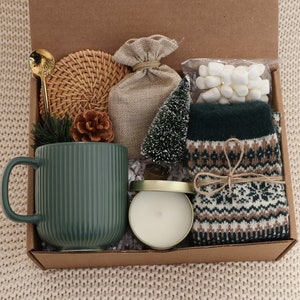 Cozy hygge gift box, Self care gift box, mothers day gift set for her mom, miss you, sending a hug, gift for colleagues NordicGreen Small