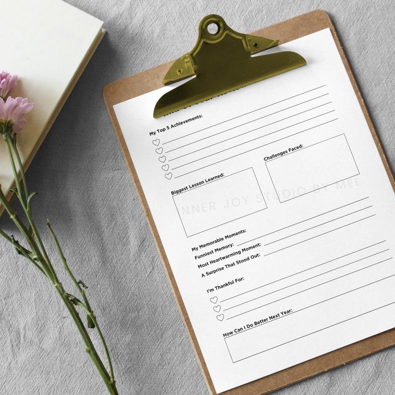This printable end-of-the-year review and new-year resolutions is a 2-page PDF file and comes in A4 and Letter size.