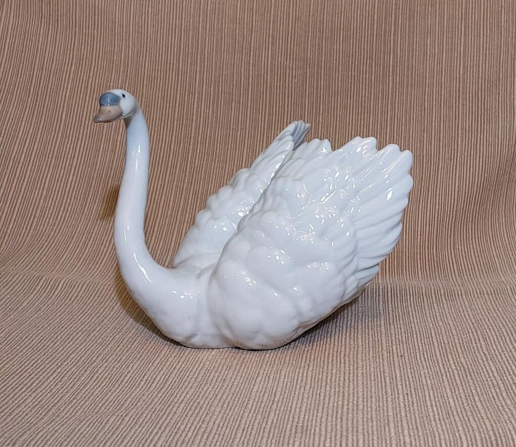 Vintage LLADRO Porcelain Swan Figurine Etsy