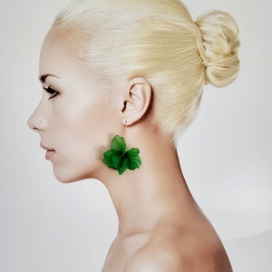 Handcrafted Resin Flower Dangle Earrings: Gold Tone Wire